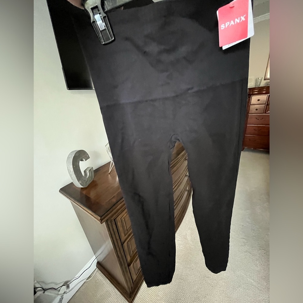 Spanx EcoCare Seamless Leggings
Very Black / Regular / XL